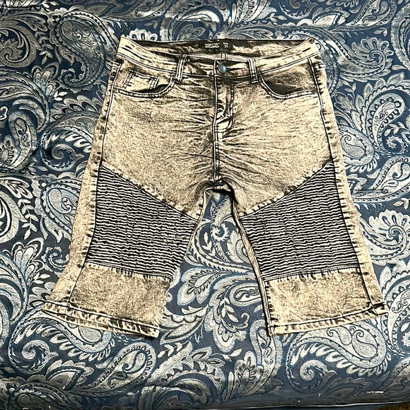 Denim Jean Shorts - Picture 12 of 13